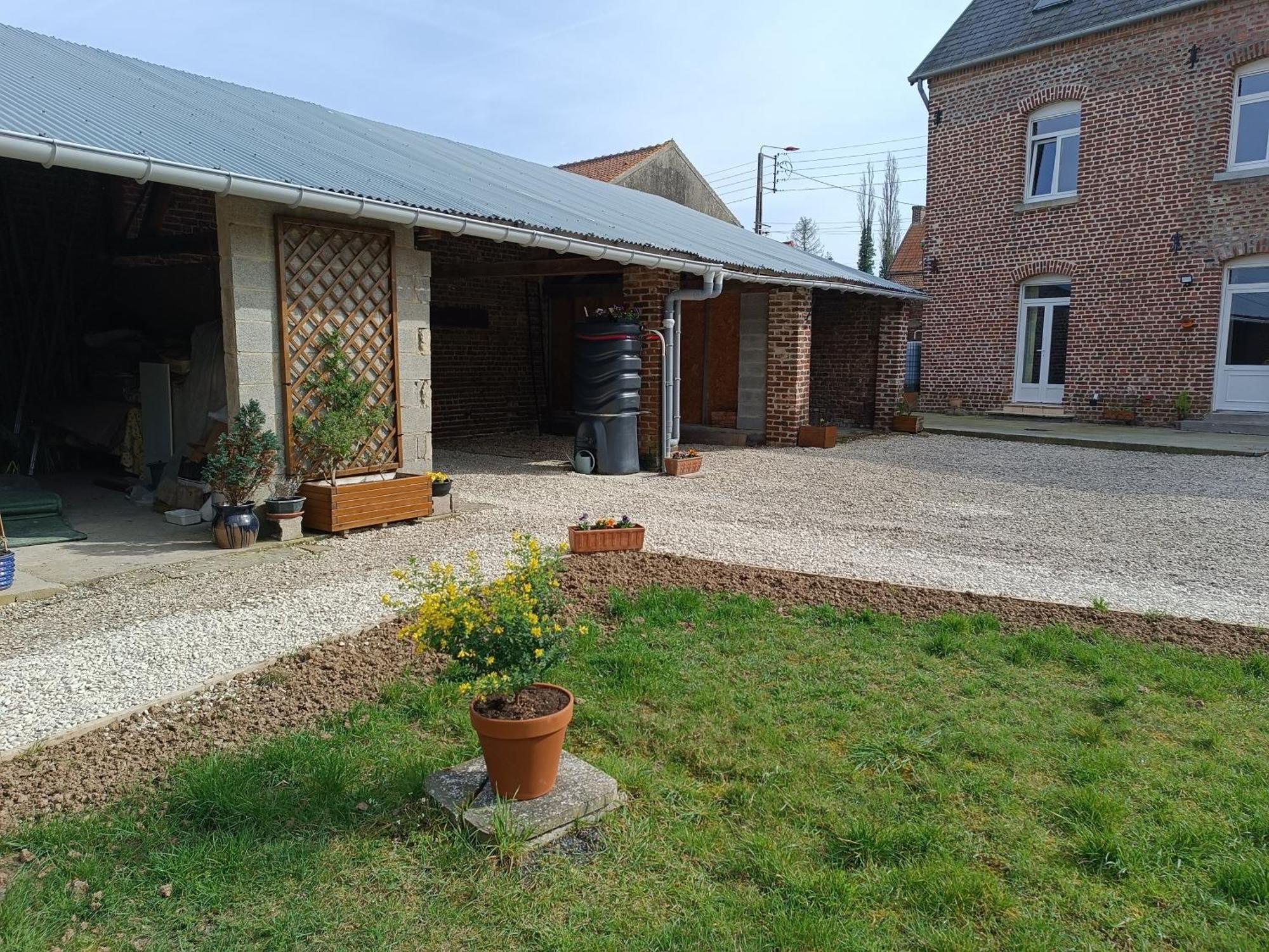Au Coeur De L'Enclave Bed & Breakfast Moeuvres Exterior foto